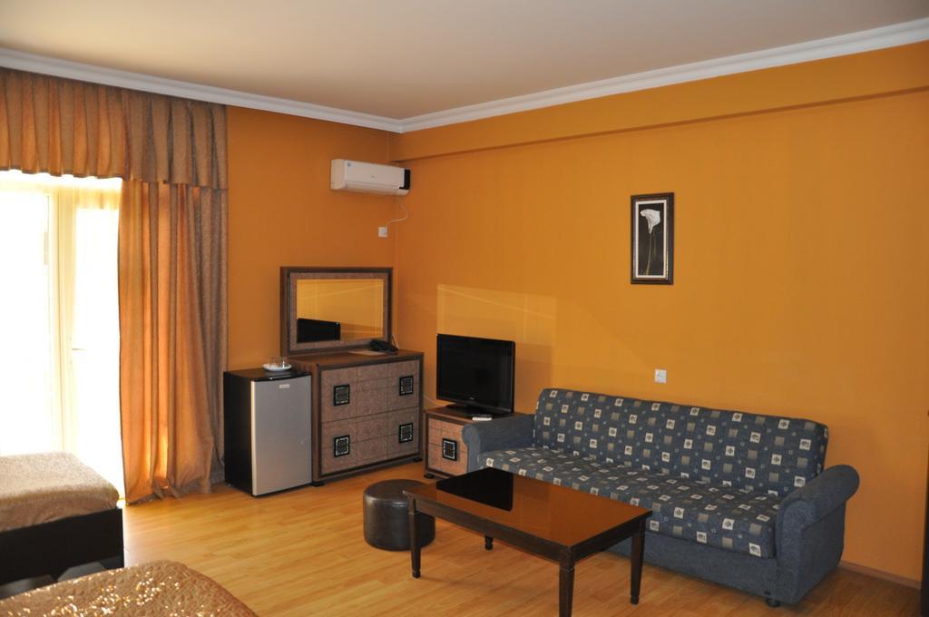Prestige Hotel Μπατούμι Δωμάτιο φωτογραφία