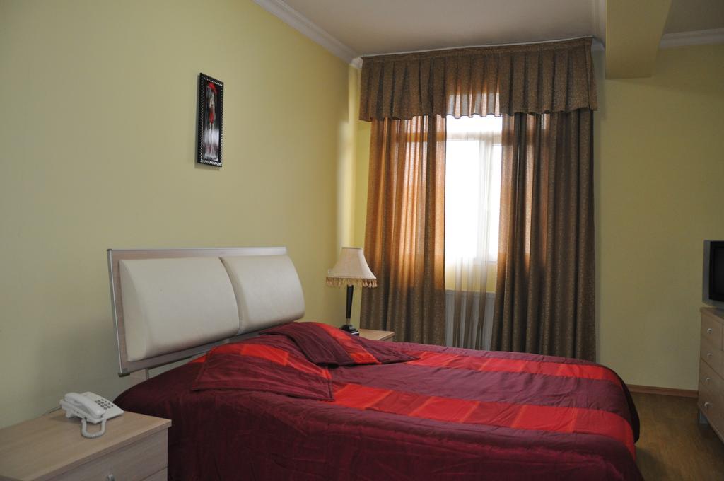 Prestige Hotel Μπατούμι Εξωτερικό φωτογραφία