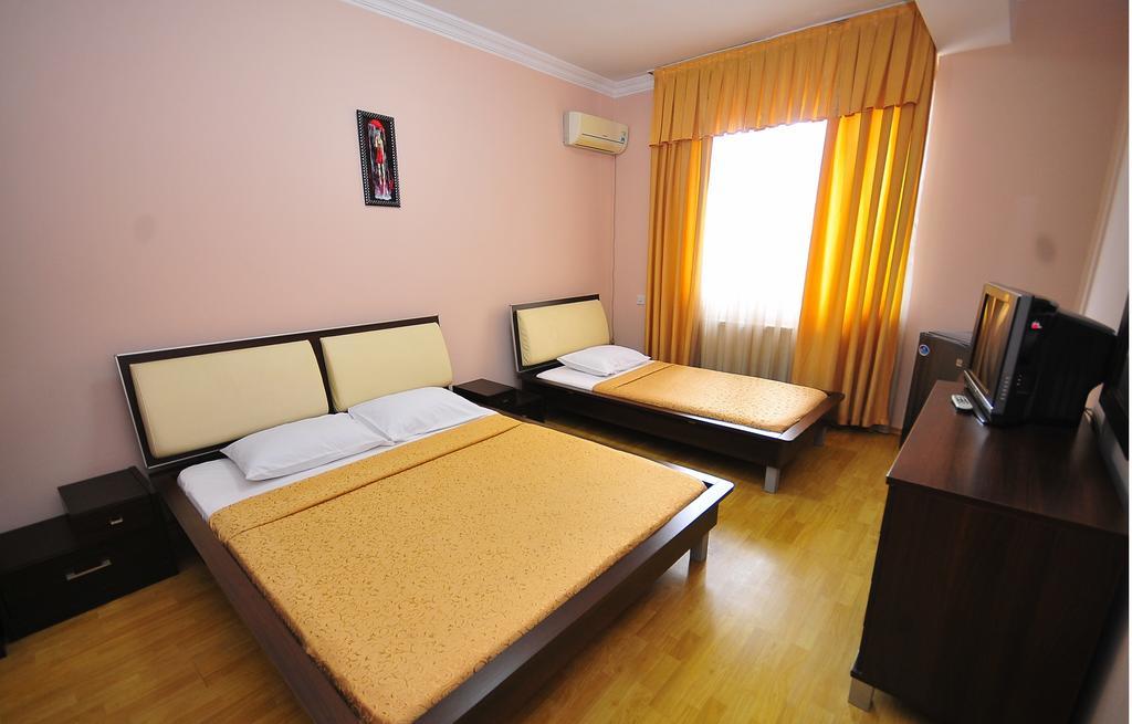 Prestige Hotel Μπατούμι Εξωτερικό φωτογραφία