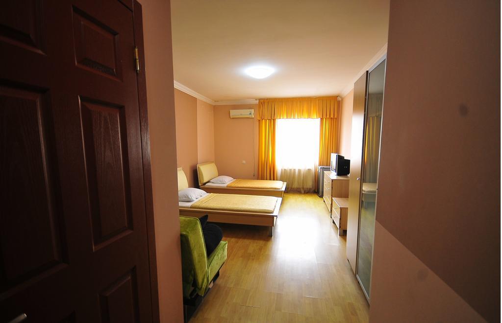 Prestige Hotel Μπατούμι Εξωτερικό φωτογραφία